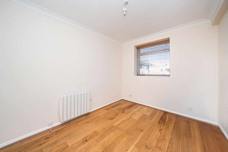 Bedroom- click for photo gallery